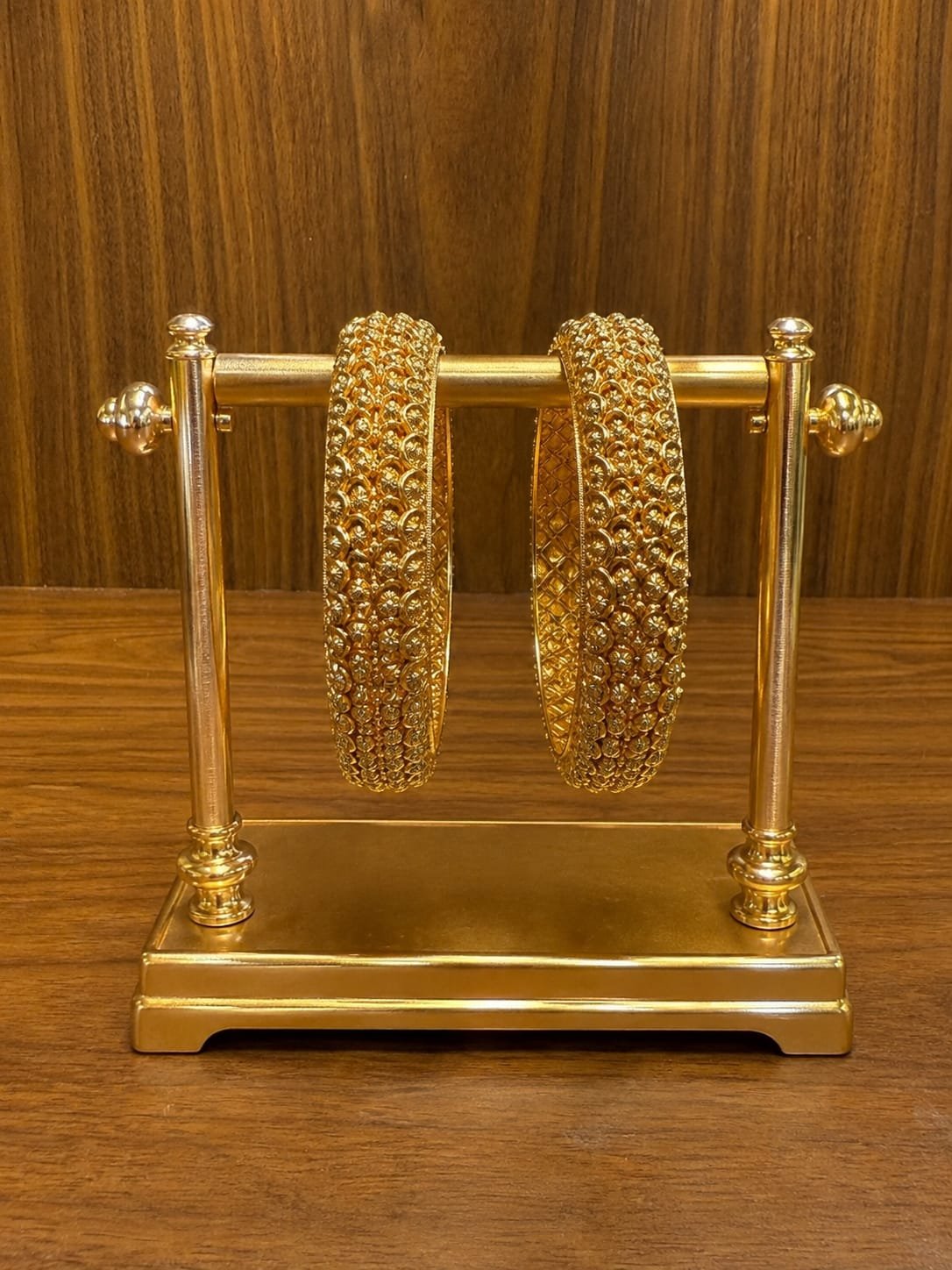 Queenora Jewels close-up artificial jewellery